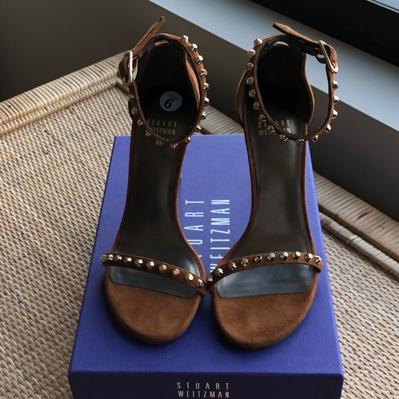 🎈🎉🎊 HOST PICK Stuart Weitzman Whatastud Sandals New 🎉🎊 - Picture 2 of 10